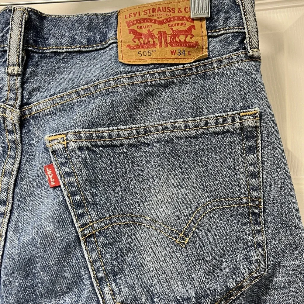 Levi Strauss 505 100% cotton denim‎ 5-pocket 34 medium wash classic Men's Short